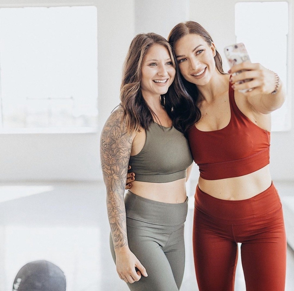 005 : MINISODE Q&A IMAGE CORPORELLE - EST-CE QU’AVOIR ENVIE DE CHANGER TON CORPS SIGNIFIE QUE TU DÉTESTES TON CORPS?