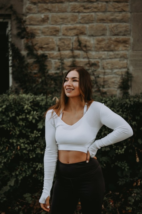 LES 4 « SAISONS » DE TON CYCLE FÉMININ (+ COMMENT MANGER ET T'ENTRAÎNER DURANT CHAQUE PHASE)